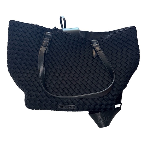 NWT Steve Madden Purse & Crossbody Bwessie 2 Piece Set DR141835 - Picture 1 of 9